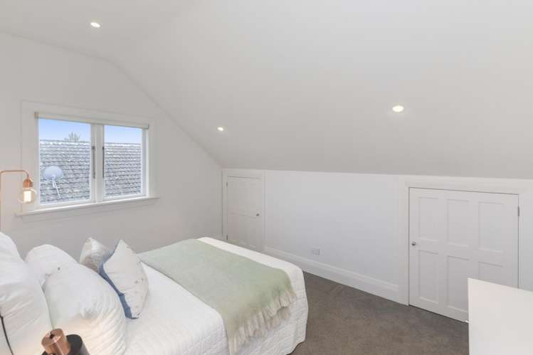 111 St Andrews Square Strowan_19