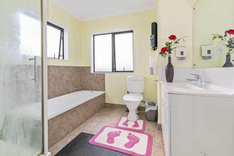 79 Naylors Drive Mangere_9