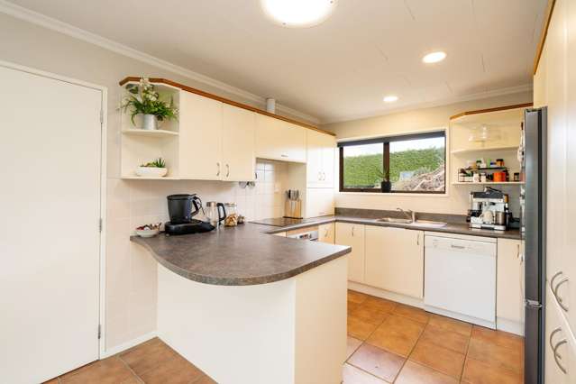 73 Flora Road East Makarewa_1
