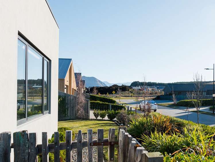 39 Obelisk Street Wanaka_11