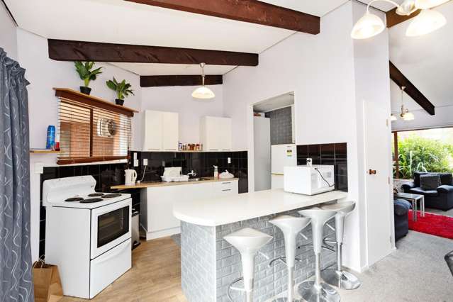 Room 2 Unit 3/172 Forth Street 10549_2