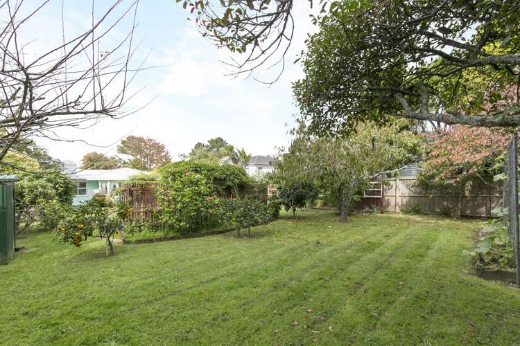 27 Karaka Street New Lynn_9