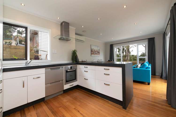 65 Takahe Road Titirangi_3