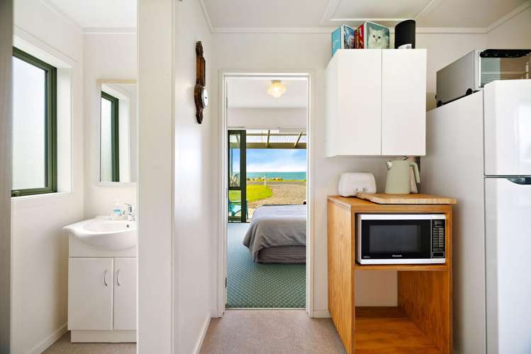 232 Colac Foreshore Road Colac Bay_11