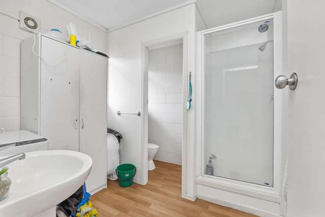 8/3 Tralee Place Hillcrest_4