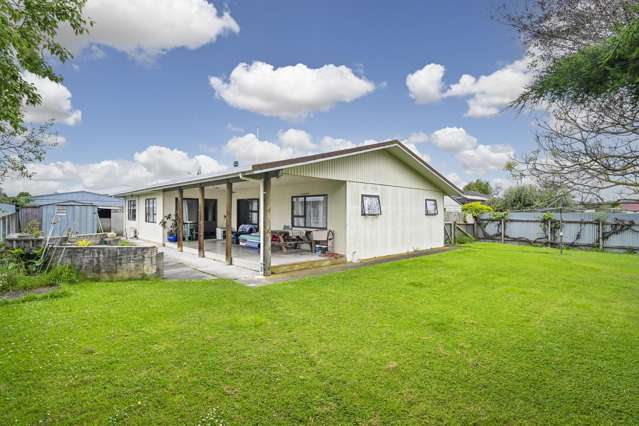 Deceptively spacious and great garaging