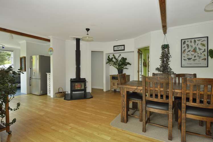 27 Ymca Road Mahia_6