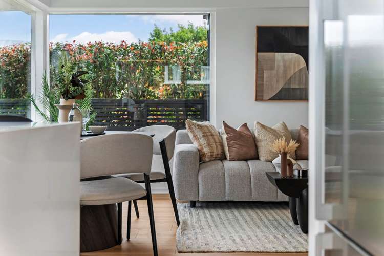 1/31 Taharoto Road Takapuna_11