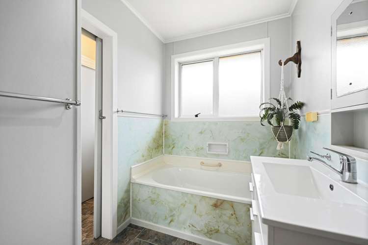 79 Snell Drive Chartwell_11