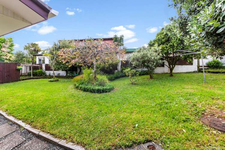 2/6 Matuhi Rise Henderson_16