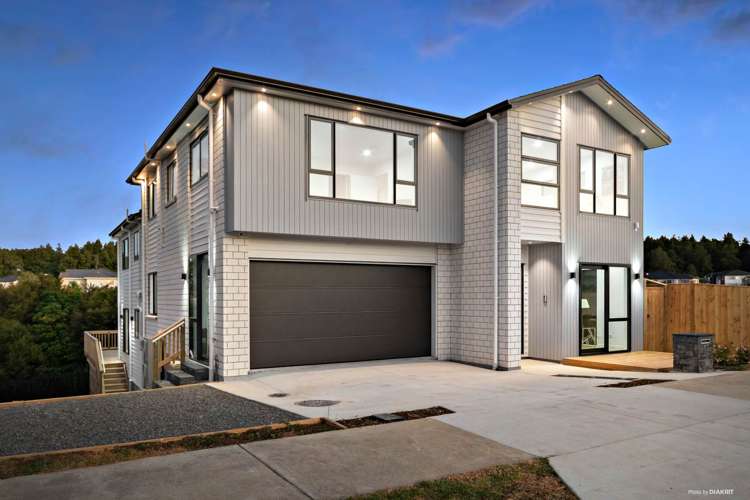 22 Castlebane Drive Flat Bush_1