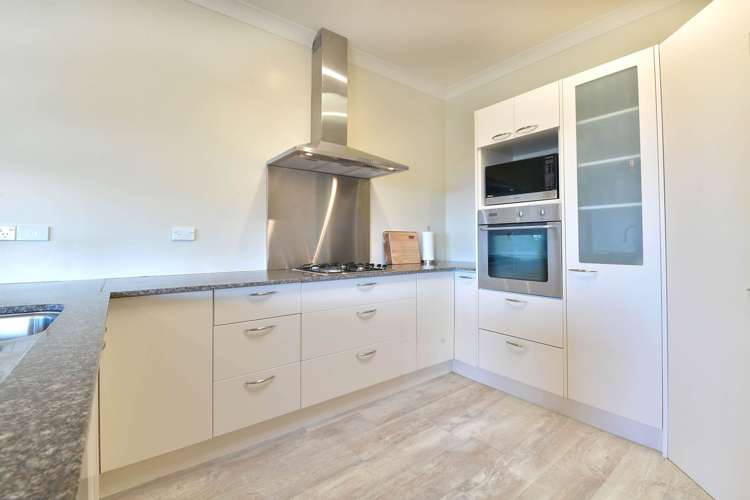 52 Roberta Crescent Orewa_8