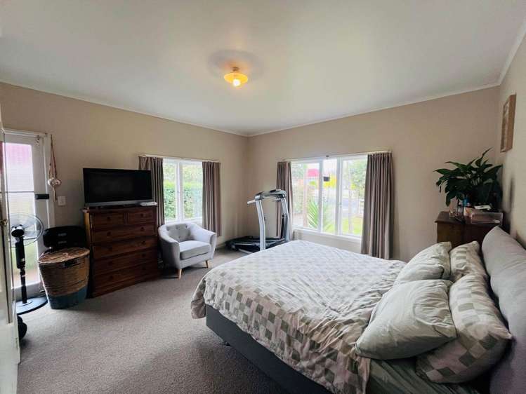 8 Peachgrove Road Te Atatu Peninsula_5