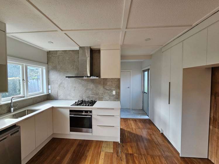 1048 New North Road Mount Albert_8
