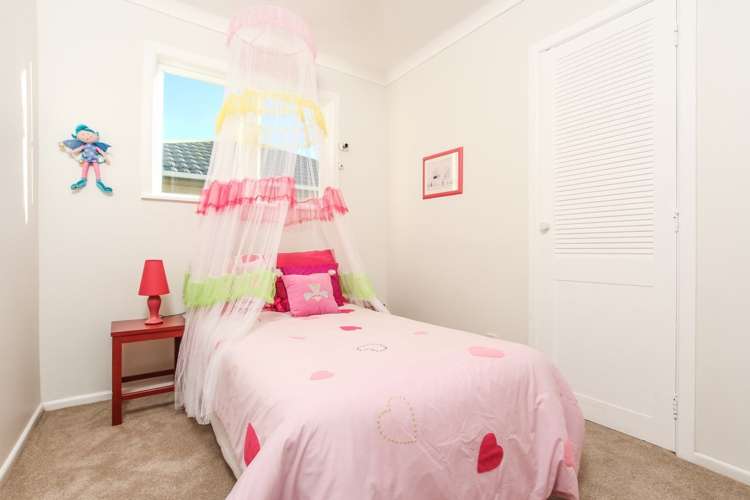 11 Craigbank Avenue New Lynn_12