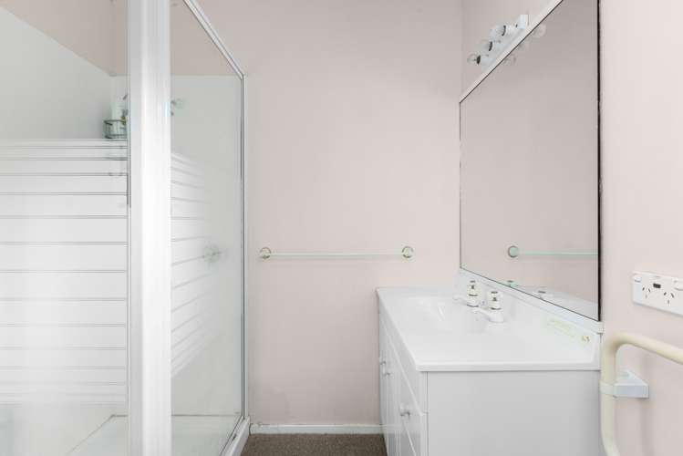 8 Bishops Close Greenmeadows_10