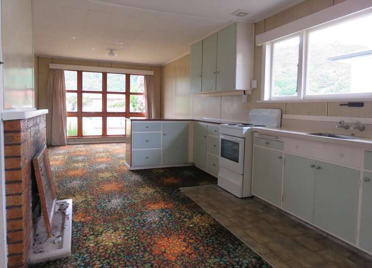 72 Main Street Reefton_19