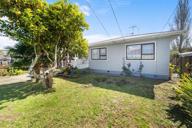 37 Antrim Crescent Otara_4