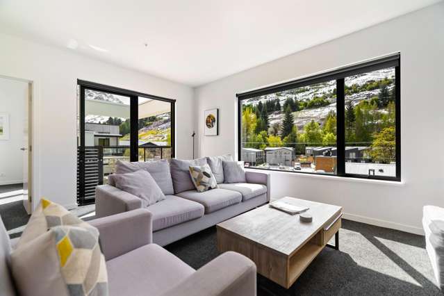 Unit 19/154 Residence Du Parc Arthur's Point Road Arthur's Point_2