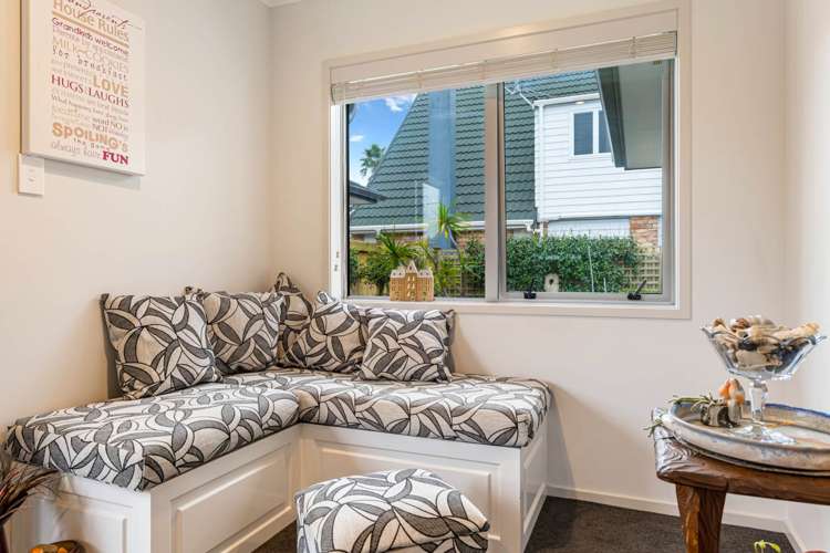 5 Laurie Street Red Beach_12