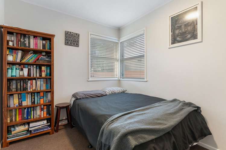 11 Stott Avenue Birkdale_5