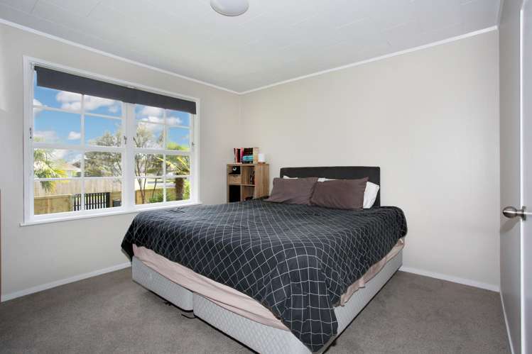 18 Burbank Avenue Manurewa_11