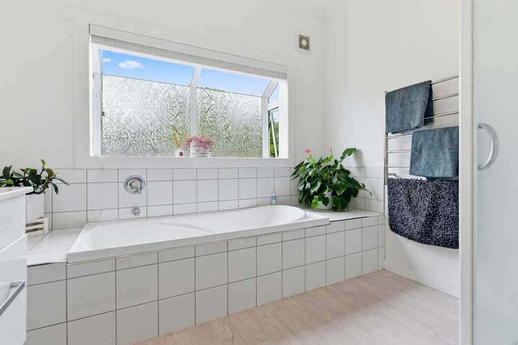 5 Oregon Crescent Glenview_15