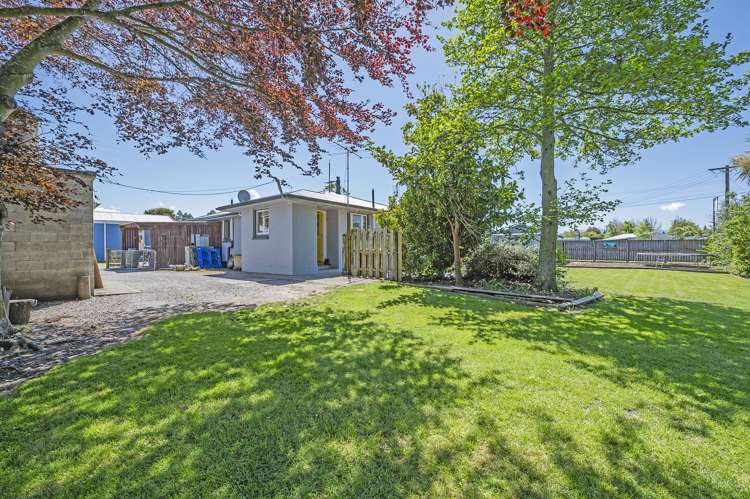 5669 West Coast Road Springfield_24