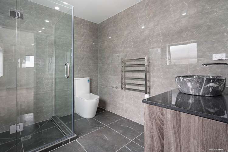 5c Listack Drive Flat Bush_9