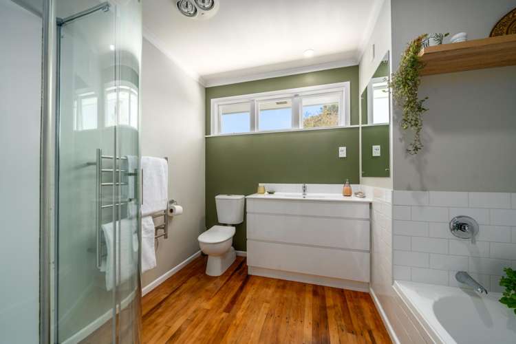 11 Pauline Way Paparangi_12