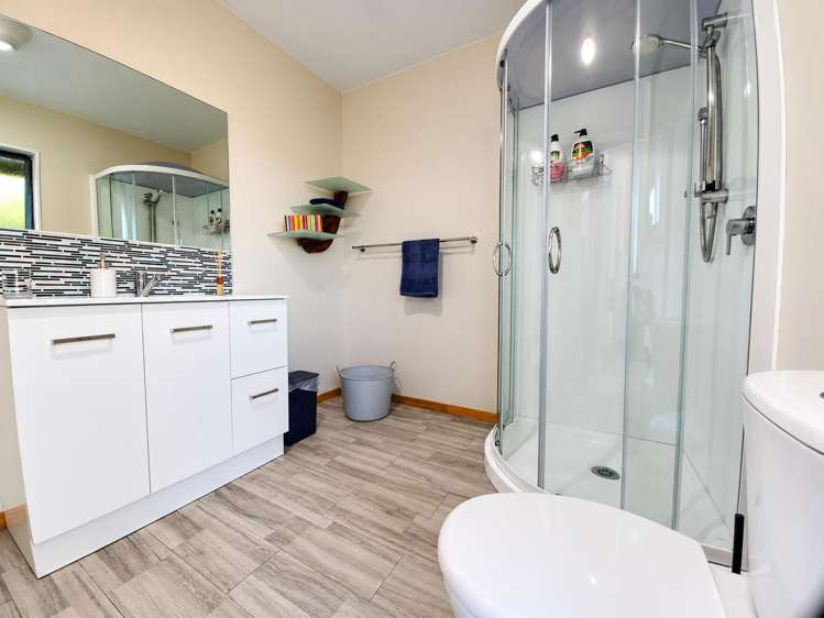 24 Pauareka Road Haast_7
