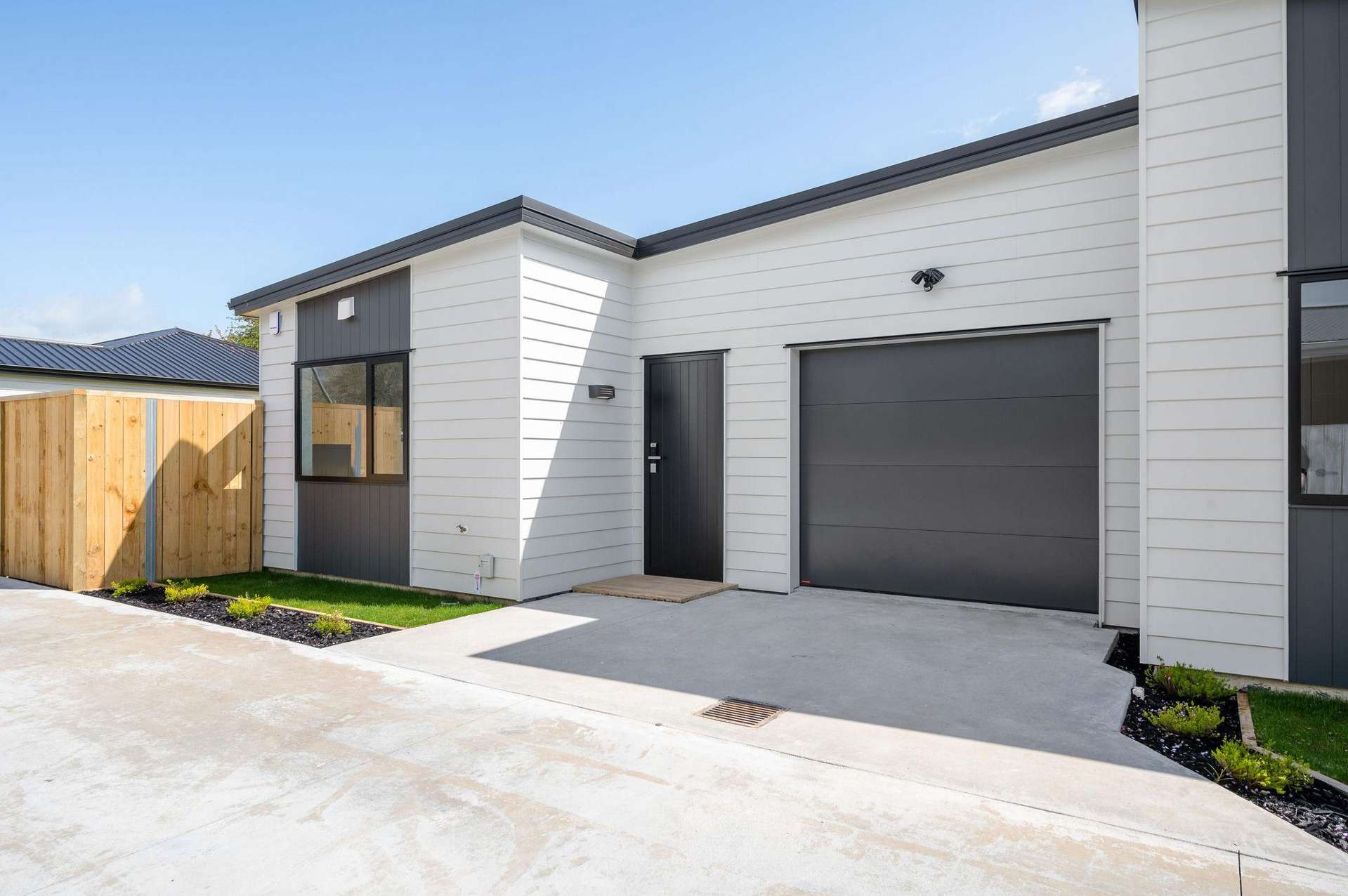 2/239 Tramway Road Enderley_0