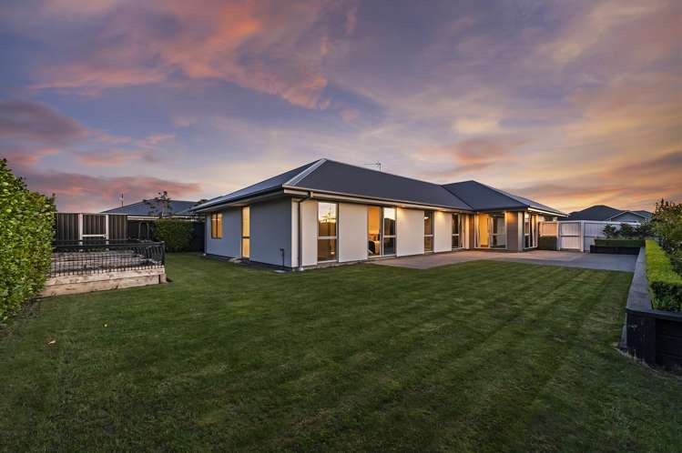 8 Temple Avenue Lincoln_30