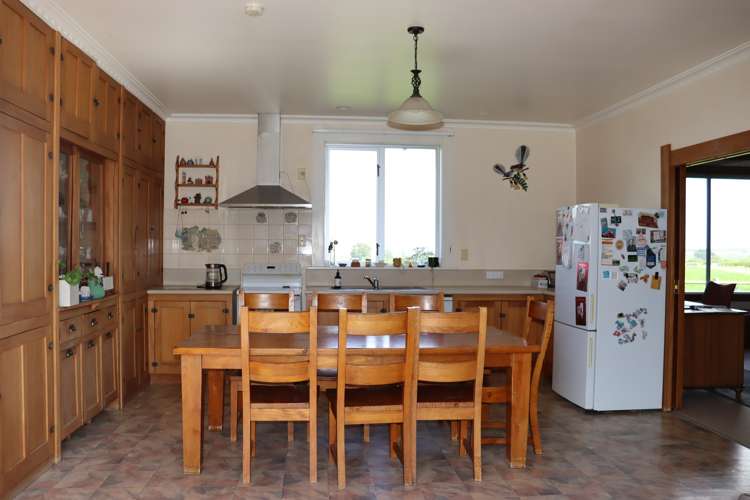 96 Lower Hunter Road Hawera_18