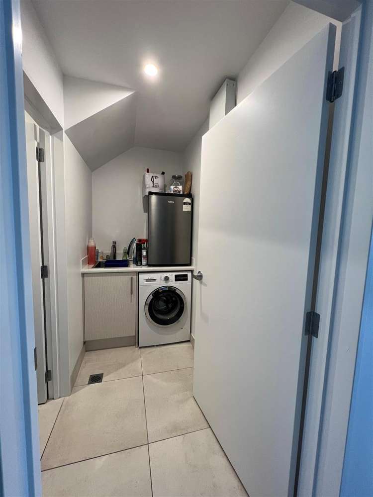 12 Kimiora Street Three Kings_16