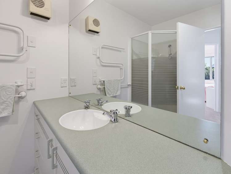 8 Idesia Grove Richmond_13