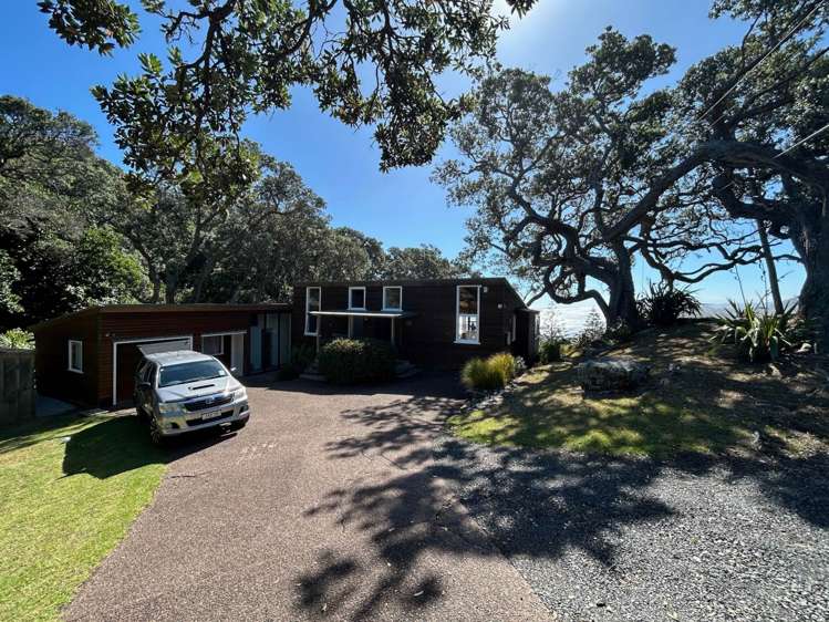 1 Waitea Road Muriwai_23