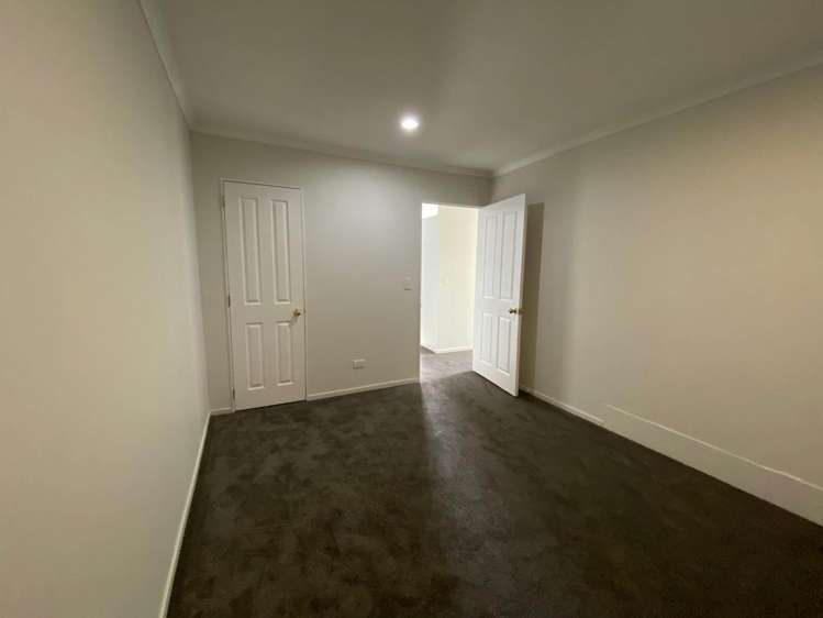 65 Burbank Avenue Clendon Park_11