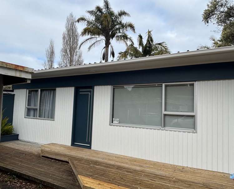 11A Jonathan Place Sunnynook_14