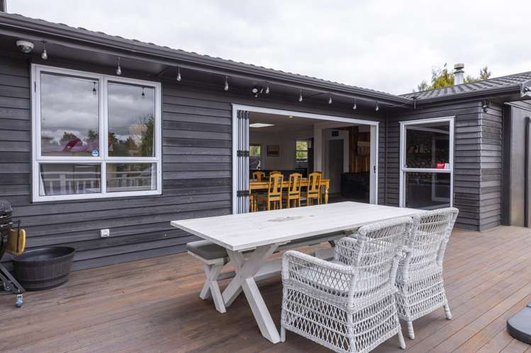 11 Kowhai Road Rainbow Point_4