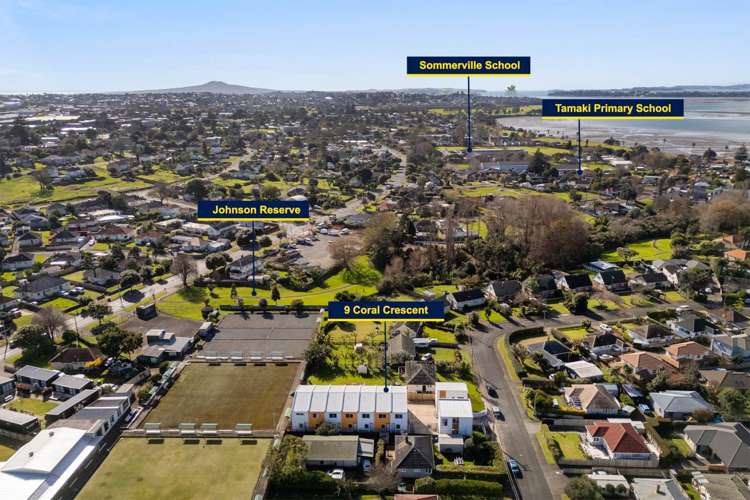 8/9 Coral Crescent Panmure_16