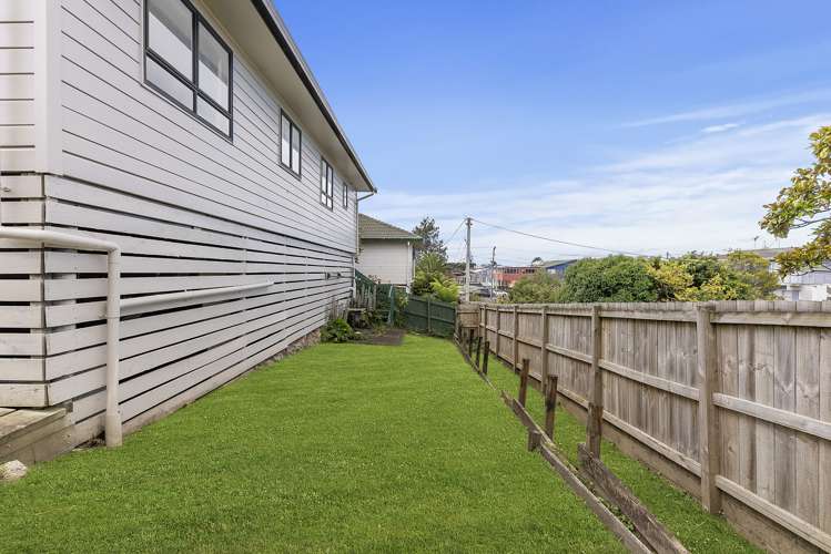 65 Glenview Road Glen Eden_10