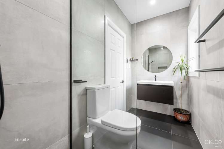 82 Knights Road Lower Hutt_12