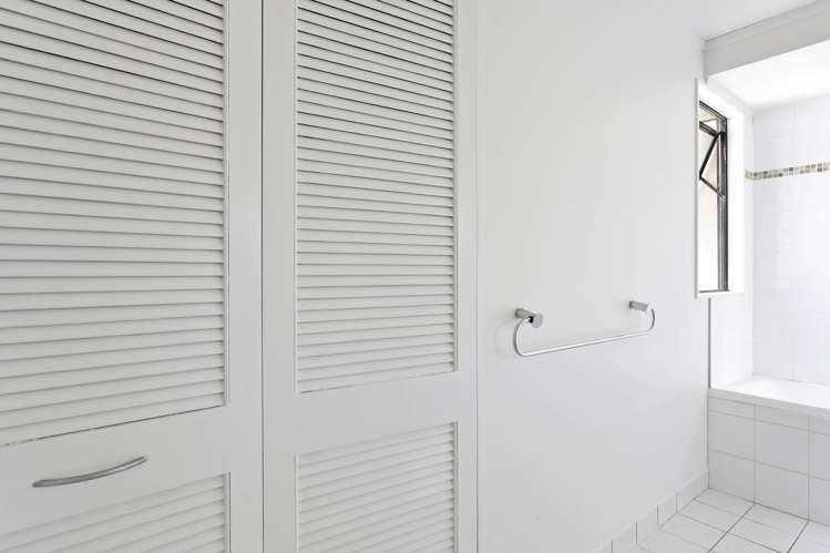 12D/6 Whitaker Place City Centre_6