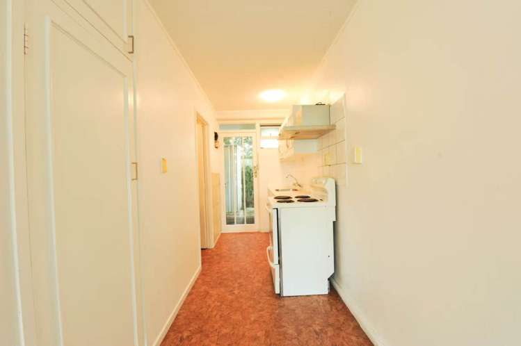 1/20a Charlton Avenue Mt Eden_14