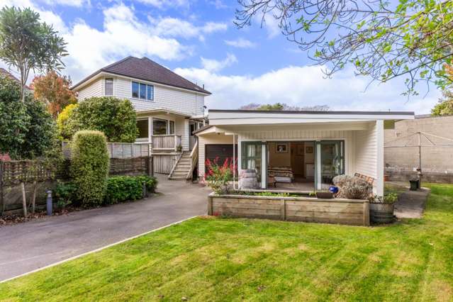 Dress-Circle Karori, With Heart and Soul