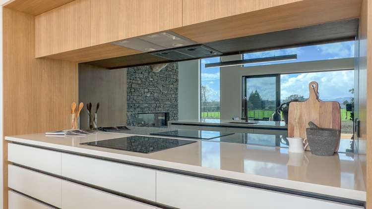 65 Livingstone Road Ngahinapouri_15