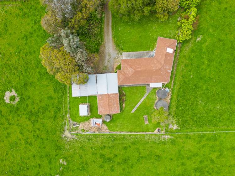 517 Gillespies Line Kairanga_8