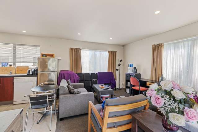 5/443 Hereford Street Linwood_3