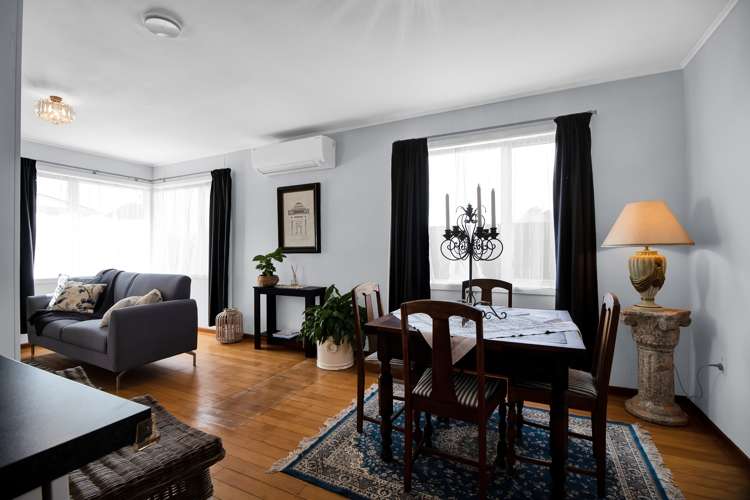 162 Seaview Road Westown_22